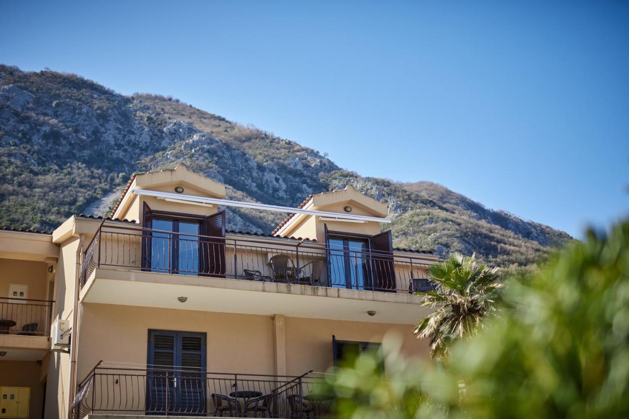 Apartments Pajovic コトル エクステリア 写真
